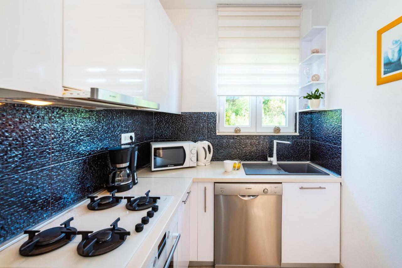 Apartment Maia Lena For Family Jasenice  Extérieur photo